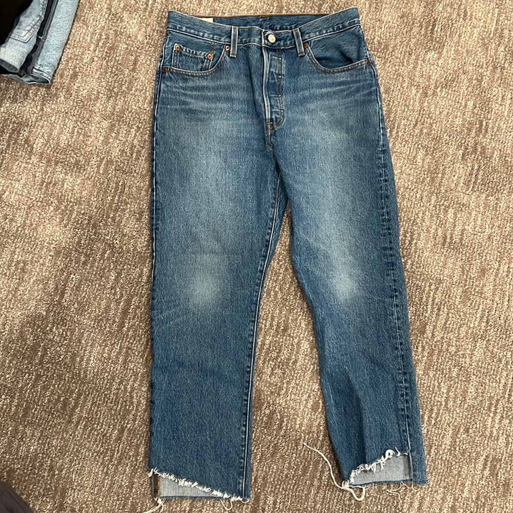 Levi’s high rise crop jeans